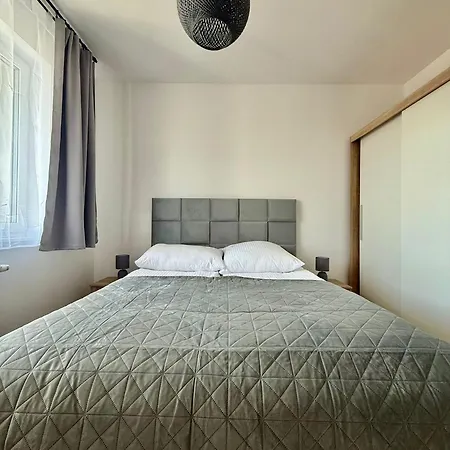 Апартаменты Easy Rent- Rozana 24 Czuby, 24h Check-in, Fv Люблин